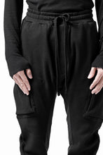 画像をギャラリービューアに読み込む, thom/krom WORKED EASY JOGGER PANTS / WAFFLE JERSEY (BLACK)