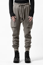 画像をギャラリービューアに読み込む, thom/krom WORKED EASY JOGGER PANTS / WAFFLE JERSEY (FOSSIL)