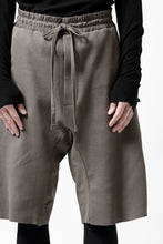 画像をギャラリービューアに読み込む, thom/krom LOWCROTCH EASY SHORTS / WAFFLE JERSEY (FOSSIL)