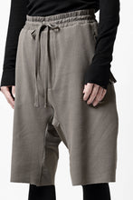 画像をギャラリービューアに読み込む, thom/krom LOWCROTCH EASY SHORTS / WAFFLE JERSEY (FOSSIL)