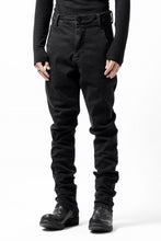 Load image into Gallery viewer, thomkrom SKINNY TROUSERS with SCAR STITCH / STRETCH DENIM (DARK GREY)