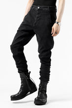画像をギャラリービューアに読み込む, thomkrom SCAR STITCH SKINNY TROUSERS / SUPER STRETCH DENIM (DARK GREY)
