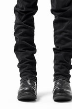 Load image into Gallery viewer, thomkrom SKINNY TROUSERS with SCAR STITCH / STRETCH DENIM (DARK GREY)