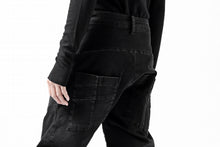 Load image into Gallery viewer, thomkrom SKINNY TROUSERS with SCAR STITCH / STRETCH DENIM (DARK GREY)