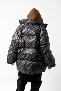 画像をギャラリービューアに読み込む, mastermind WORLD x Rocky Mountain Featherbed STAND DOWN JACKET (BLACK)