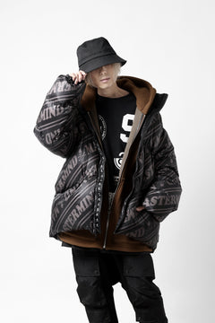 画像をギャラリービューアに読み込む, mastermind WORLD x Rocky Mountain Featherbed STAND DOWN JACKET (BLACK)