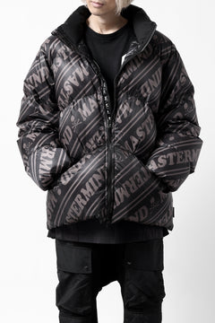 画像をギャラリービューアに読み込む, mastermind WORLD x Rocky Mountain Featherbed STAND DOWN JACKET (BLACK)