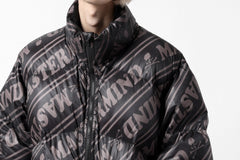 画像をギャラリービューアに読み込む, mastermind WORLD x Rocky Mountain Featherbed STAND DOWN JACKET (BLACK)