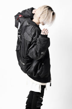 画像をギャラリービューアに読み込む, mastermind WORLD x ALPHA INDUSTRIES RIVERSIBLE MA-1 JACKET - CRAZY PANELED (BLACK)