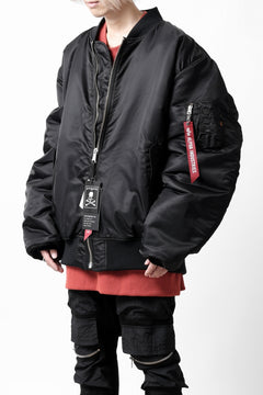 画像をギャラリービューアに読み込む, mastermind WORLD x ALPHA INDUSTRIES RIVERSIBLE MA-1 JACKET - CRAZY PANELED (BLACK)