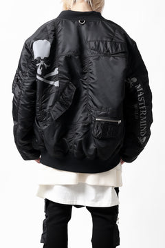 画像をギャラリービューアに読み込む, mastermind WORLD x ALPHA INDUSTRIES RIVERSIBLE MA-1 JACKET - CRAZY PANELED (BLACK)