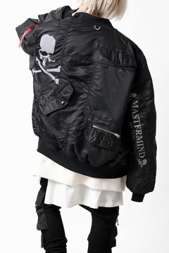 画像をギャラリービューアに読み込む, mastermind WORLD x ALPHA INDUSTRIES RIVERSIBLE MA-1 JACKET - CRAZY PANELED (BLACK)