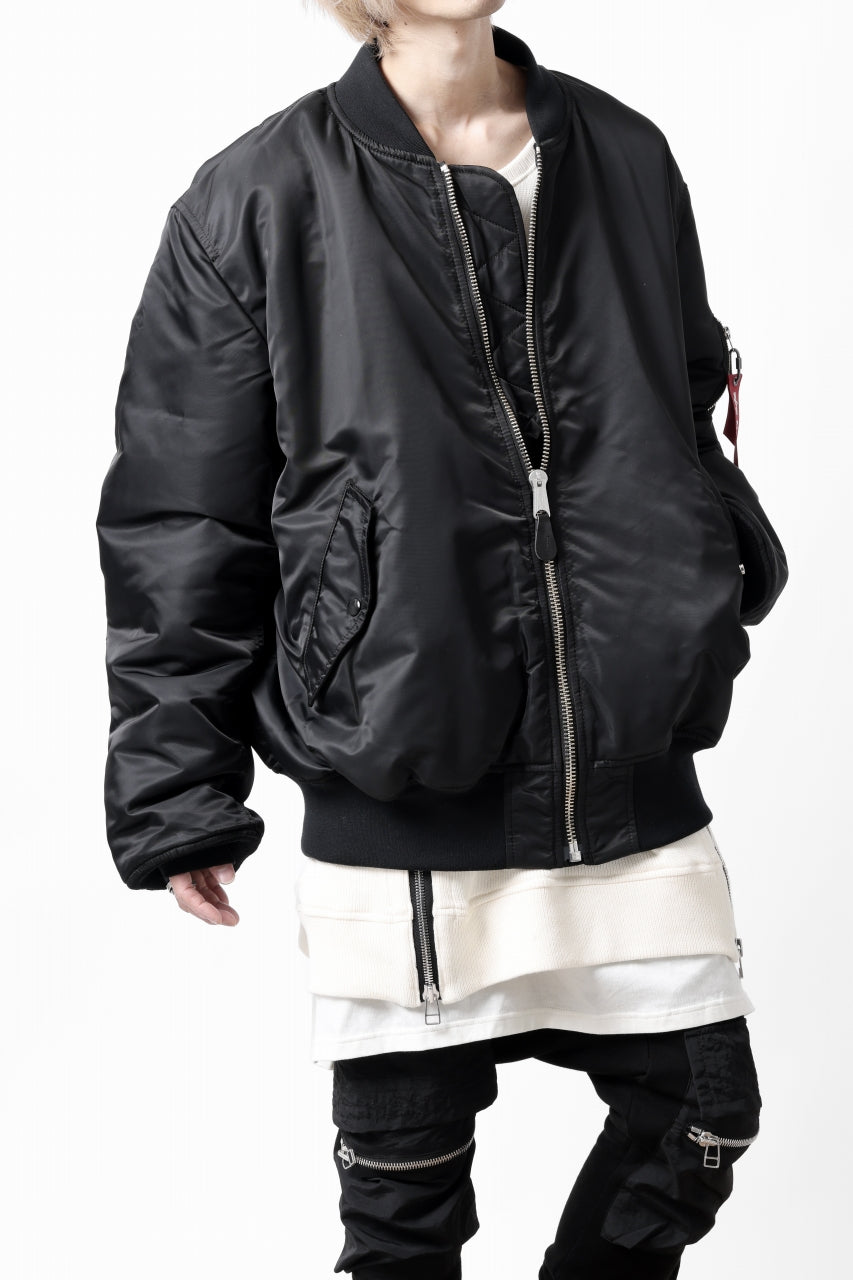画像をギャラリービューアに読み込む, mastermind WORLD x ALPHA INDUSTRIES RIVERSIBLE MA-1 JACKET - CRAZY PANELED (BLACK)