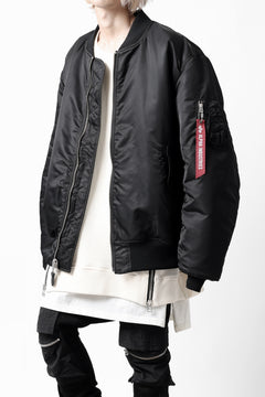 画像をギャラリービューアに読み込む, mastermind WORLD x ALPHA INDUSTRIES RIVERSIBLE MA-1 JACKET - CRAZY PANELED (BLACK)