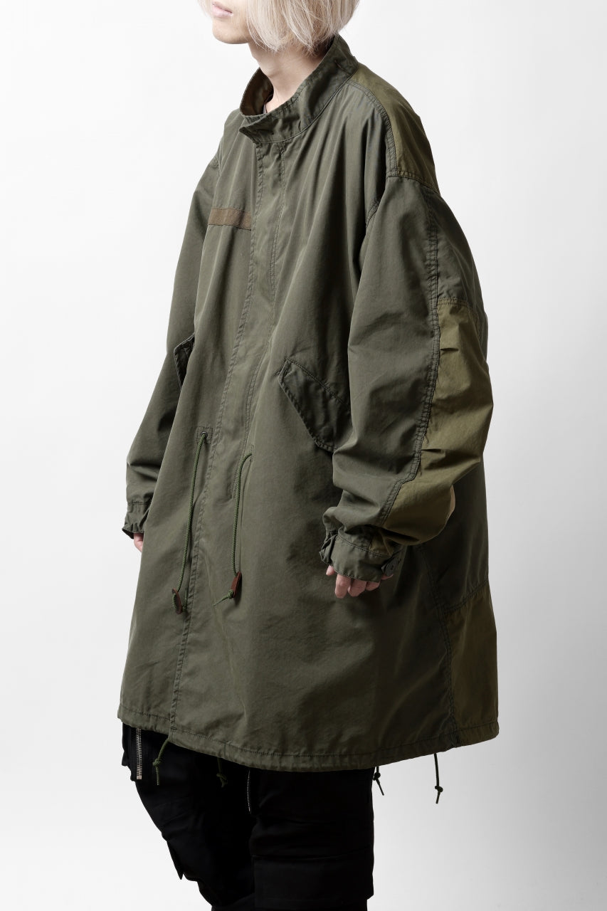 Load image into Gallery viewer, mastermind WORLD x ALPHA INDUSTRIES M-65 MODS COAT - CRAZY PANELED (OLIVE)
