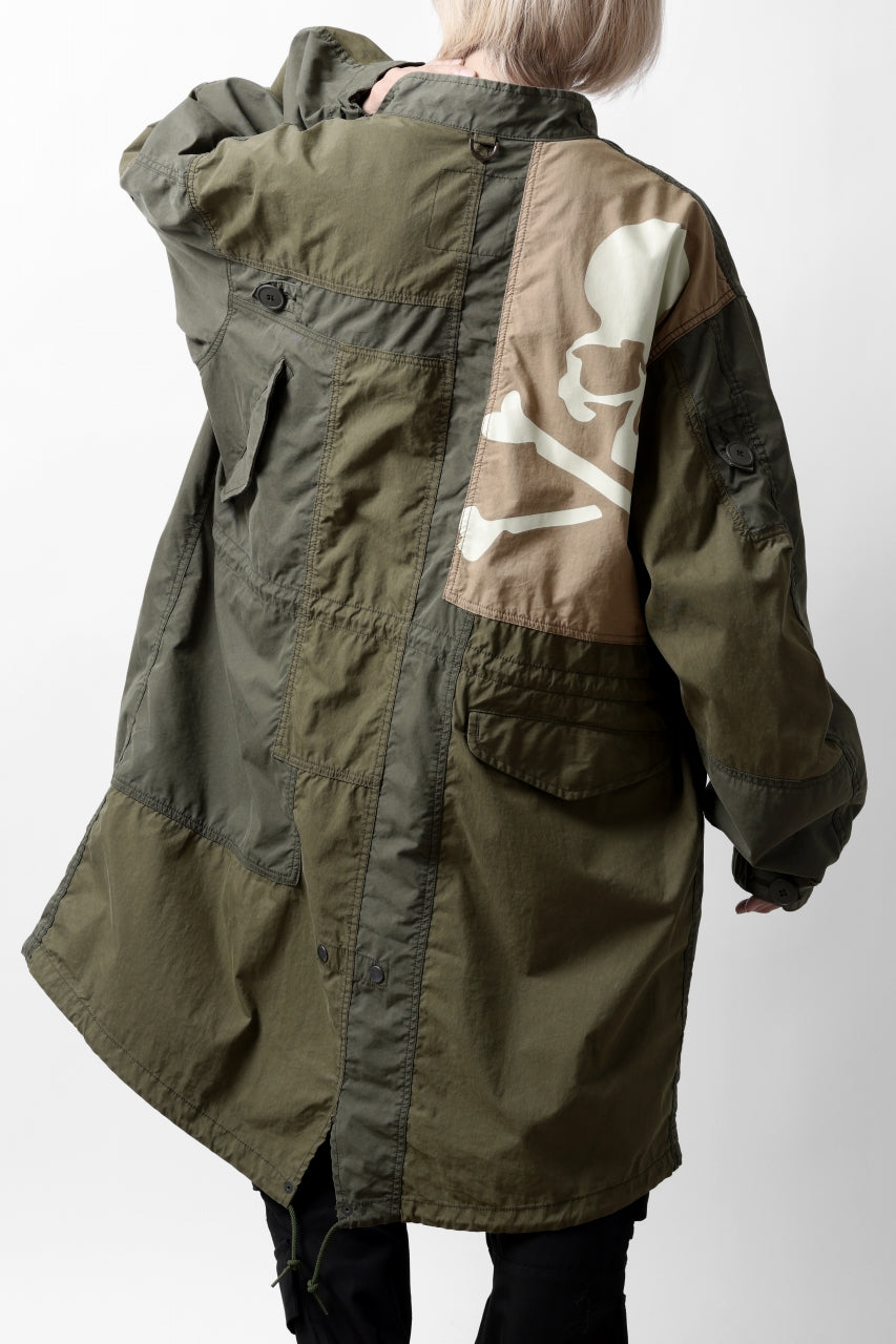 Load image into Gallery viewer, mastermind WORLD x ALPHA INDUSTRIES M-65 MODS COAT - CRAZY PANELED (OLIVE)