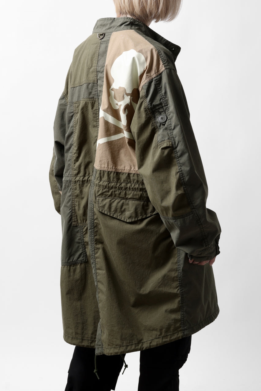 Load image into Gallery viewer, mastermind WORLD x ALPHA INDUSTRIES M-65 MODS COAT - CRAZY PANELED (OLIVE)