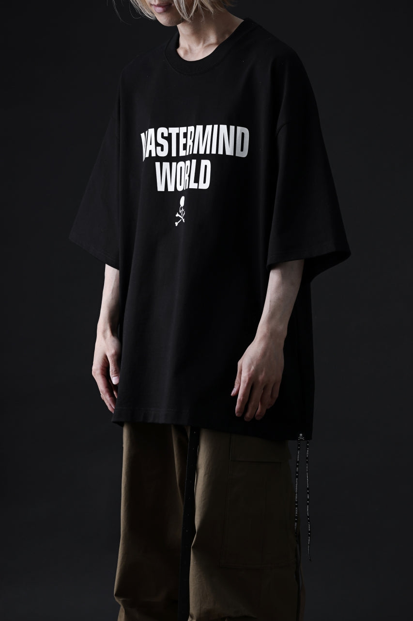 Load image into Gallery viewer, mastermind WORLD JUSTICE TEE / BOXY FIT (BLACK)