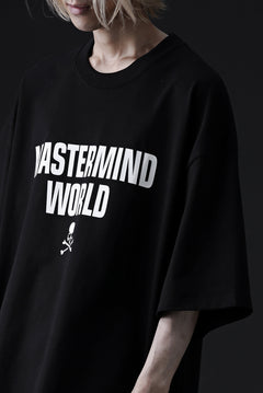 Load image into Gallery viewer, mastermind WORLD JUSTICE TEE / BOXY FIT (BLACK)