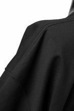 Load image into Gallery viewer, mastermind WORLD JUSTICE TEE / BOXY FIT (BLACK)