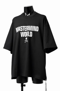 Load image into Gallery viewer, mastermind WORLD JUSTICE TEE / BOXY FIT (BLACK)