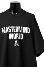 Load image into Gallery viewer, mastermind WORLD JUSTICE TEE / BOXY FIT (BLACK)