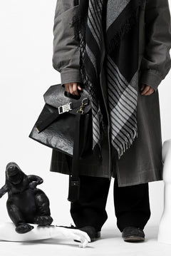 画像をギャラリービューアに読み込む, ierib BARK 2WAY HAND SHOULDER BAG / FVT Oiled Horse (BLACK)
