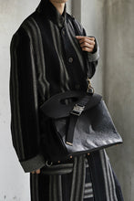 画像をギャラリービューアに読み込む, ierib BARK 2WAY HAND SHOULDER BAG / FVT Oiled Horse (BLACK)