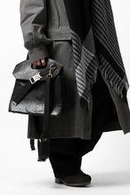 画像をギャラリービューアに読み込む, ierib BARK 2WAY HAND SHOULDER BAG / FVT Oiled Horse (BLACK)