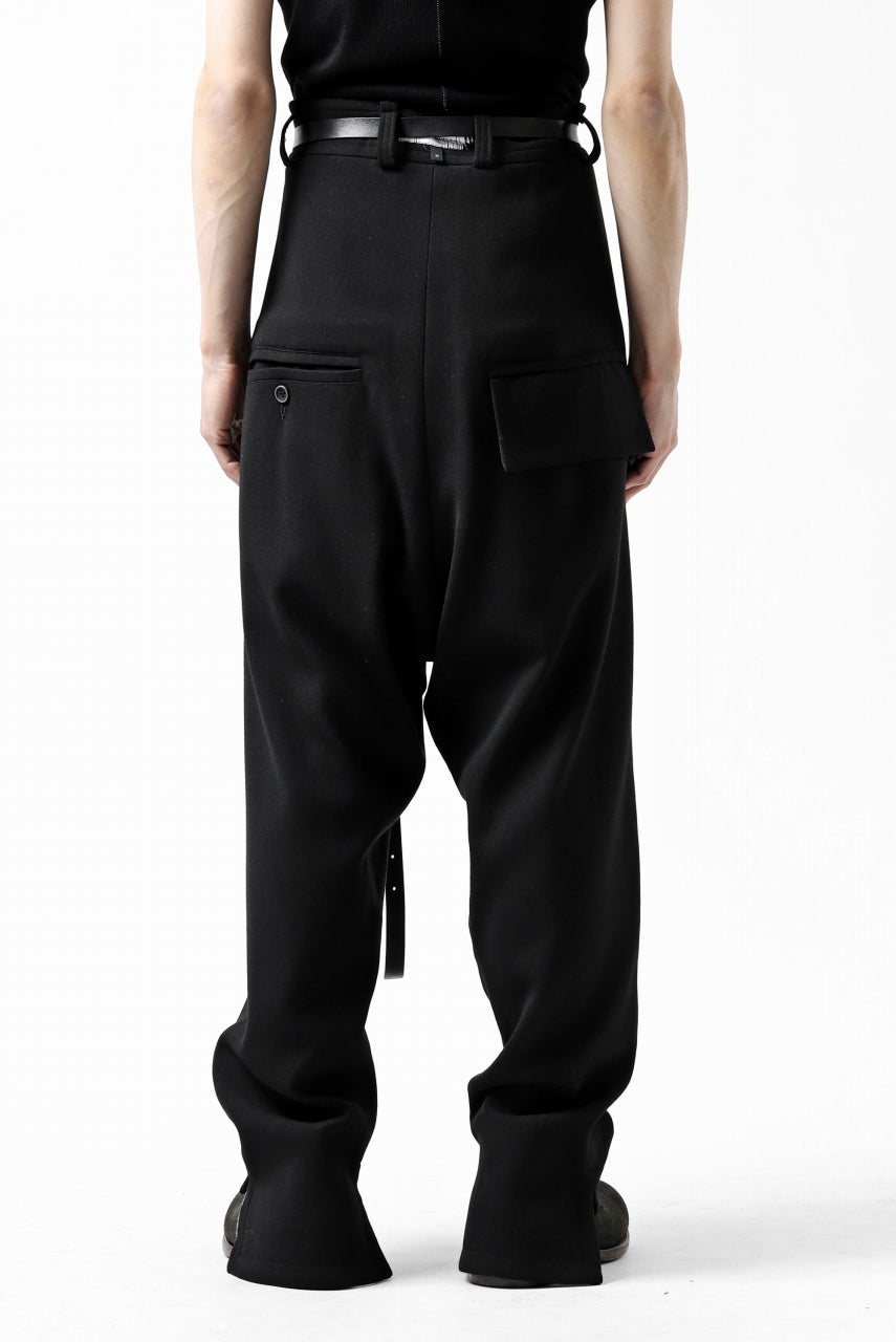 画像をギャラリービューアに読み込む, SOSNOVSKA RESTRAINED CUTED PANTS (BLACK)