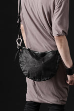 Load image into Gallery viewer, ISAMU KATAYAMA BACKLASH 2WAY BAM FLAP BAG / ITALY SHOULDER OBJECT DYED (BLACK)