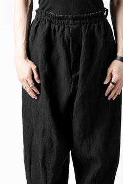 画像をギャラリービューアに読み込む, YUTA MATSUOKA easy darts pants / sofa linen (black)