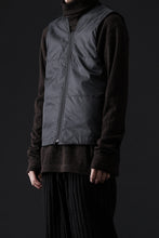 Load image into Gallery viewer, ISAMU KATAYAMA BACKLASH OVER COAT / GARMENT NATURAL DYED WOVEN + ELECTRIC HEATING LINER (LEAF)