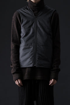 Load image into Gallery viewer, ISAMU KATAYAMA BACKLASH OVER COAT / GARMENT NATURAL DYED WOVEN + ELECTRIC HEATING LINER (SUMI)