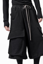 画像をギャラリービューアに読み込む, A.F ARTEFACT TWISTED HAKAMA-CARGO PANTS / COTTON SWEAT (BLACK)