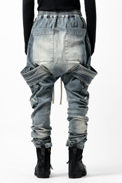 画像をギャラリービューアに読み込む, A.F ARTEFACT FLAP-DETAIL SLIM CARGO PANTS / FADED AGEING DENIM (BLUE)