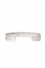 画像をギャラリービューアに読み込む, m.a+ cross punched silver bracelet / AB15 AG (SILVER)