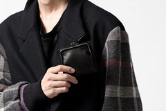 画像をギャラリービューアに読み込む, discord Yohji Yamamoto Clasp Wallet / Cow Skin Leather (BLACK)