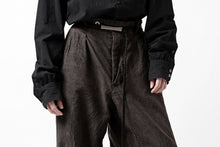 画像をギャラリービューアに読み込む, KLASICA GOSSE TWO TUCKED TROUSERS / GARMENT DYED BROKEN HERRING BONE (CINAMON)