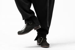画像をギャラリービューアに読み込む, SOSNOVSKA RESTRAINED CUTED PANTS (BLACK)