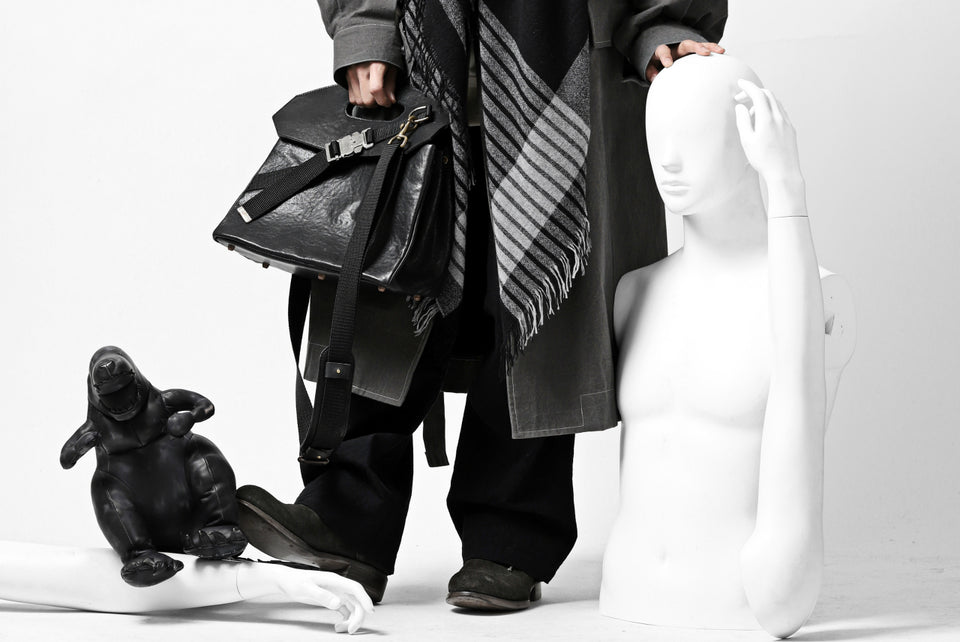 画像をギャラリービューアに読み込む, ierib BARK 2WAY HAND SHOULDER BAG / FVT Oiled Horse (BLACK)