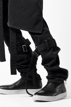 画像をギャラリービューアに読み込む, N/07 SEDITIOUS BONDAGE TROUSERS / BLEACHED BLACK DENIM (BLACK OVER DYED)