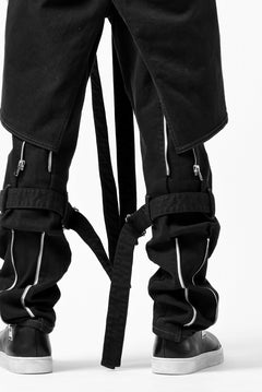 画像をギャラリービューアに読み込む, N/07 SEDITIOUS BONDAGE TROUSERS / BLEACHED BLACK DENIM (BLACK OVER DYED)