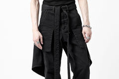 画像をギャラリービューアに読み込む, N/07 SEDITIOUS BONDAGE TROUSERS / BLEACHED BLACK DENIM (BLACK OVER DYED)