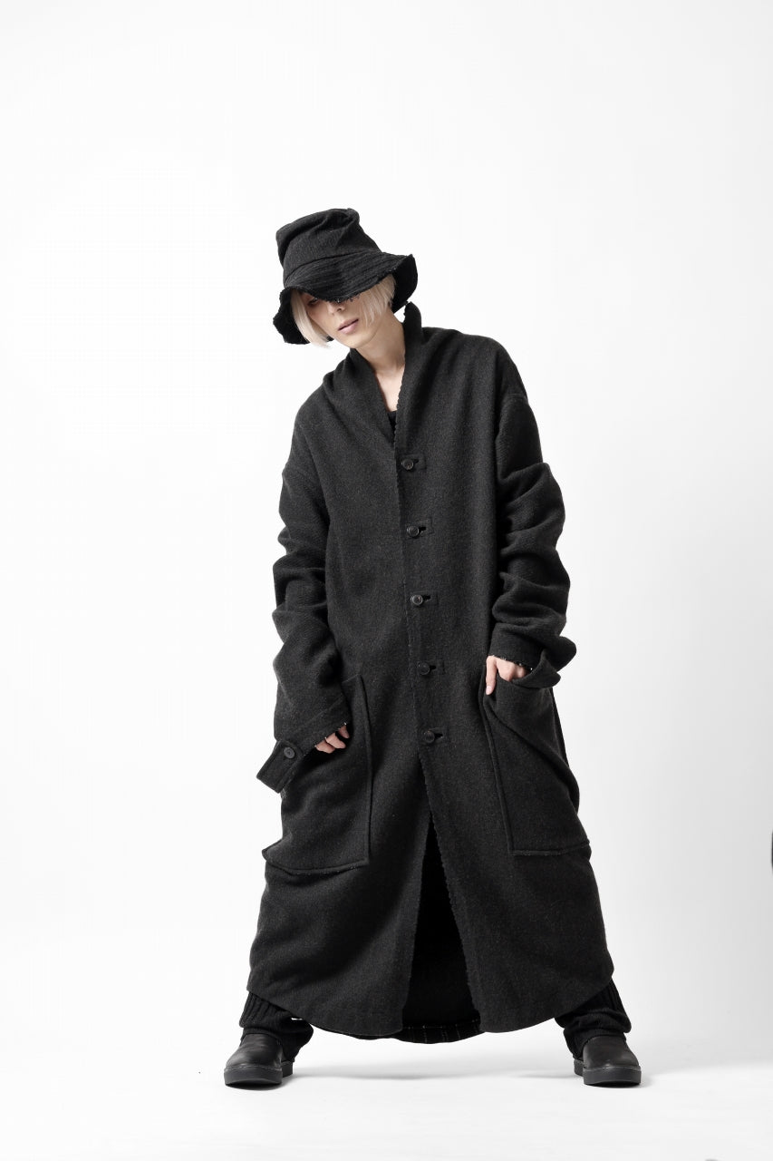 画像をギャラリービューアに読み込む, SOSNOVSKA FALLEN SLEEVES COAT (BLACK)