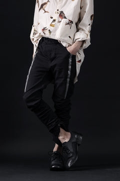 画像をギャラリービューアに読み込む, BORIS BIDJAN SABERI TIGHT FIT PANTS / OBJECT DYED & SEAM TAPED "P13.TF-FTS10001" (BLACK)