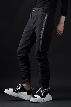 画像をギャラリービューアに読み込む, BORIS BIDJAN SABERI TIGHT FIT PANTS / OBJECT DYED & SEAM TAPED "P13.TF-FTS10001" (BLACK)