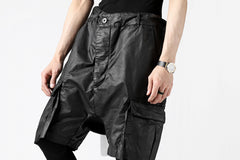画像をギャラリービューアに読み込む, 11 BY BORIS BIDJAN SABERI CARGO POCKET SHORTS "P20-F1482" (STRETCH COTTON / BLACK COATED)