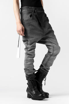 画像をギャラリービューアに読み込む, 11 BY BORIS BIDJAN SABERI LOW-DROPPED CROTCH BAGGY PANT &quot;P4C-F-1481&quot; (STRETCH DENIM / DIRTY GREY)