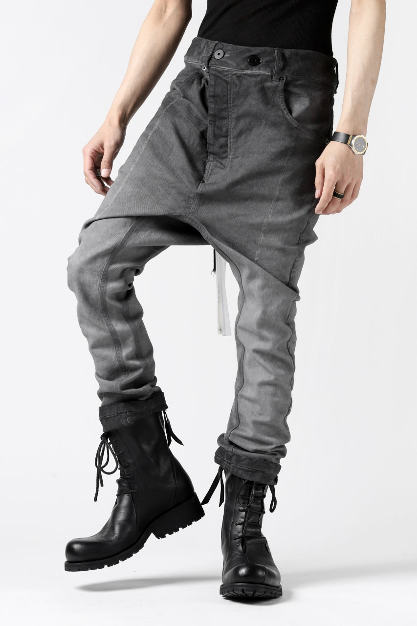 画像をギャラリービューアに読み込む, 11 BY BORIS BIDJAN SABERI LOW-DROPPED CROTCH BAGGY PANT "P4C-F-1481" (STRETCH DENIM / DIRTY GREY)